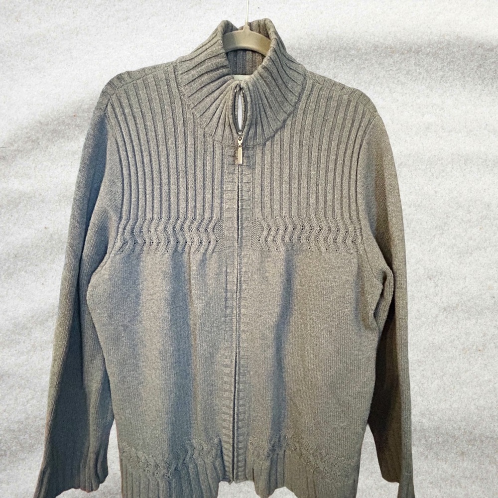 Beautiful Coldwater Creek Charcoal Ribbed Sweater